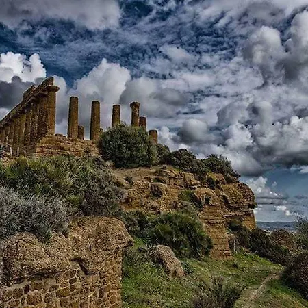 Con Vista Αγκριτζέντο